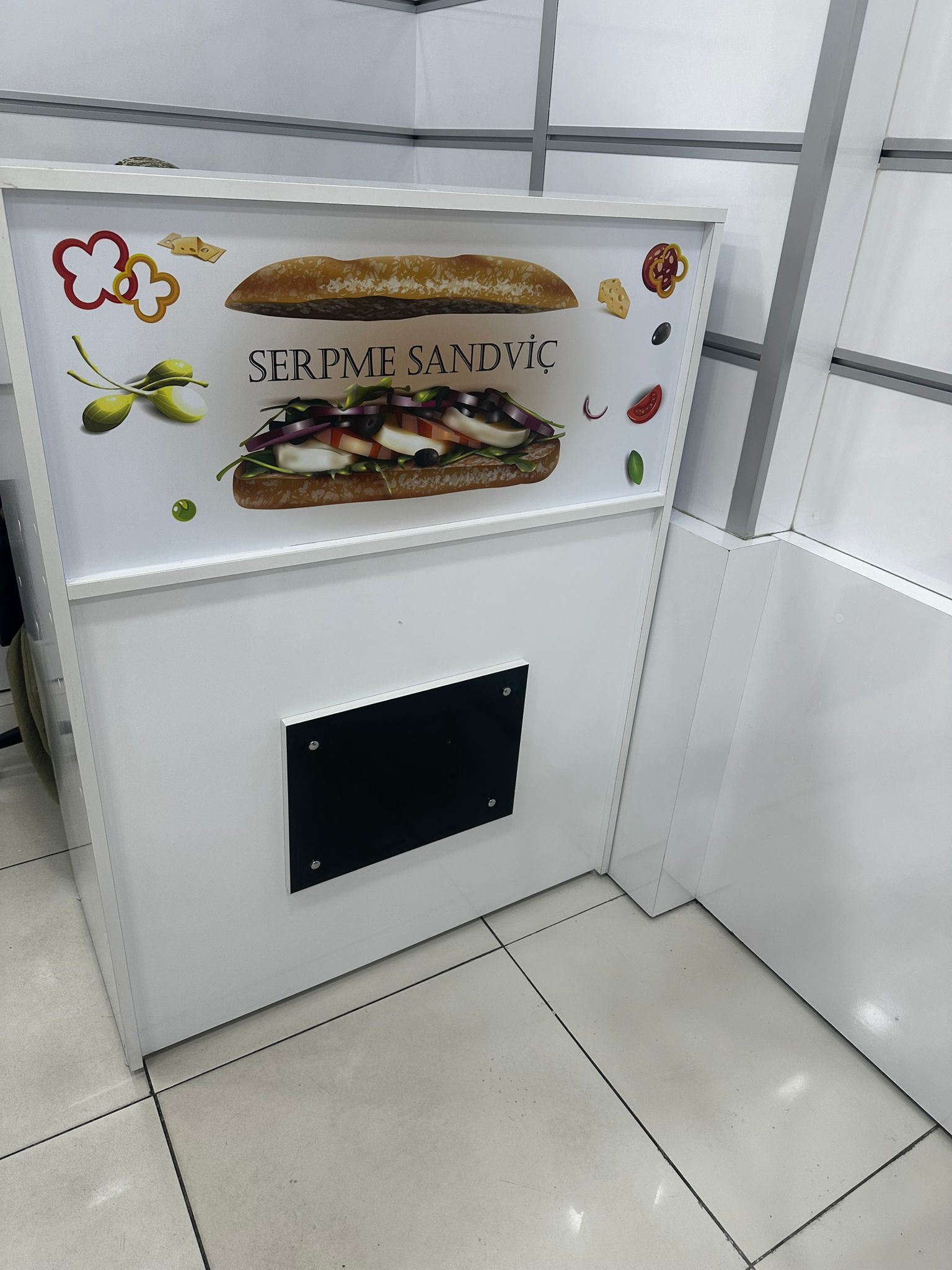 Serpme Sandviç stand ve ürün görseli